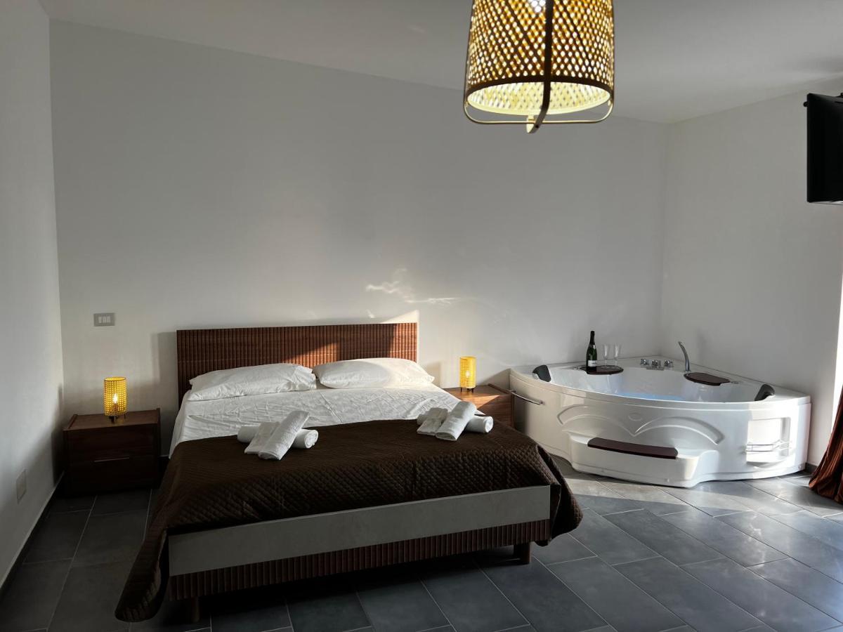 Habitat Luxury Suites Bellona Exterior foto